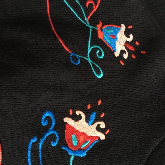 Zara TRF Floral Embroidered dress - Picture 6 of 6